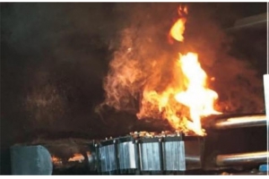 電池貨致香港倉(cāng)庫(kù)火災(zāi)，電池出口或?qū)⒈粐?yán)查