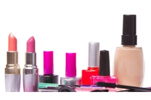 英國電商市場(chǎng)數(shù)據(jù)：化妝品銷量增長229%