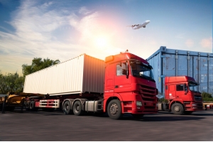 歐美供應鏈困難加劇，卡車司機嚴重短缺